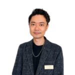 高槻カラーラウンジ入口のスタッフ写真　アイコン用写真